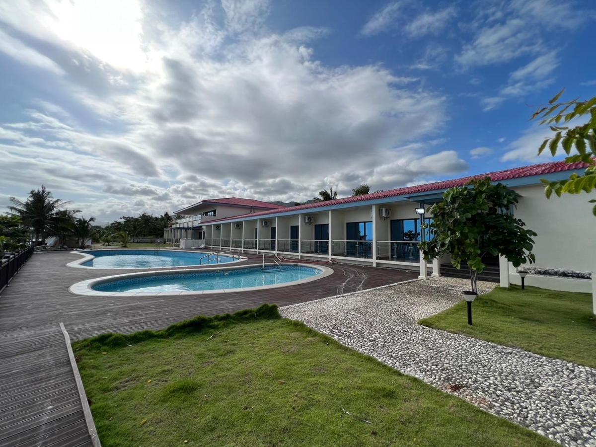 W Golf Resort Oslob Exteriér fotografie