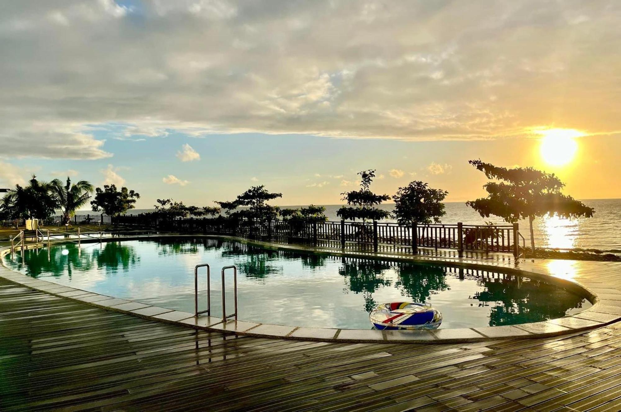 W Golf Resort Oslob Exteriér fotografie