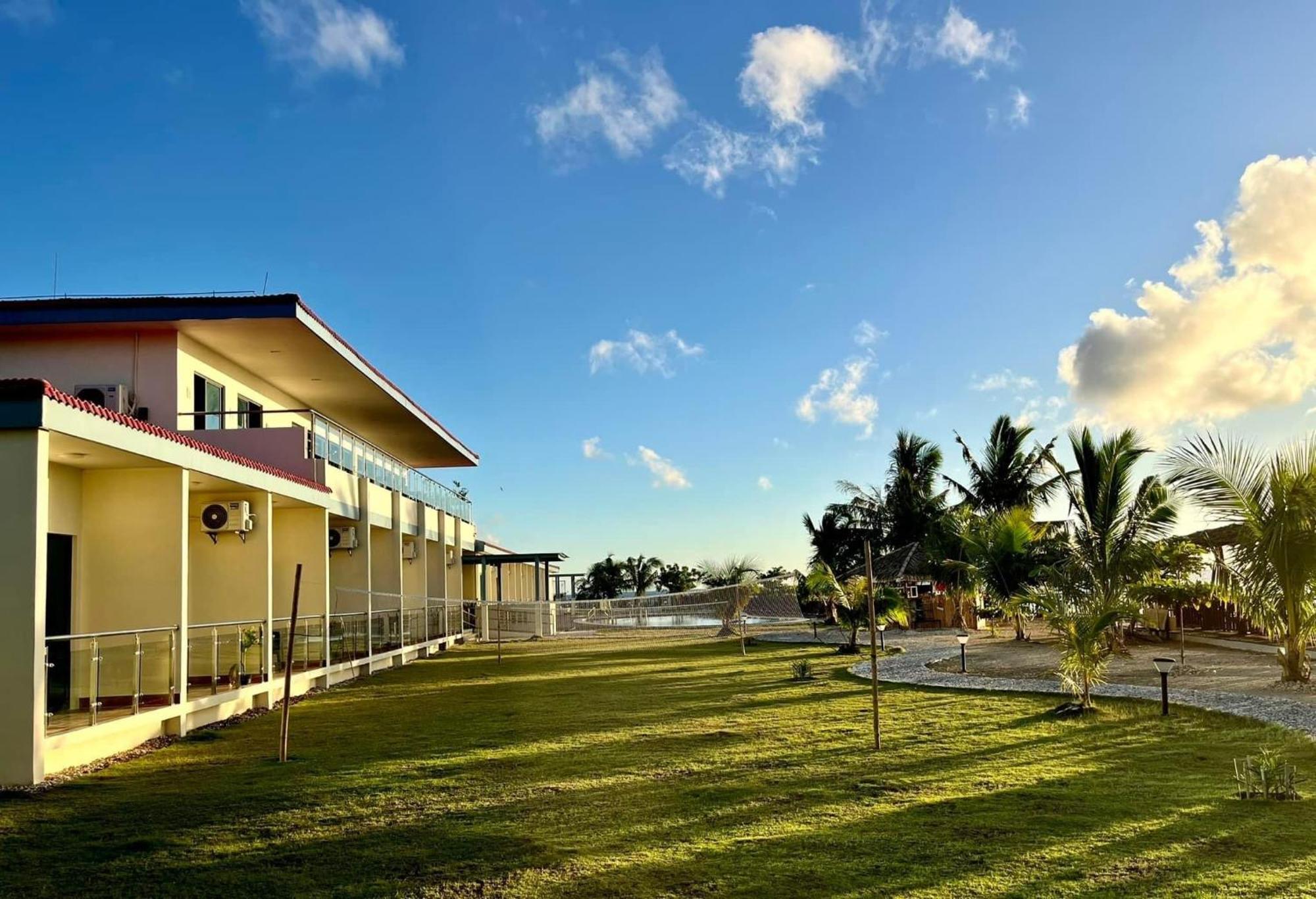 W Golf Resort Oslob Exteriér fotografie